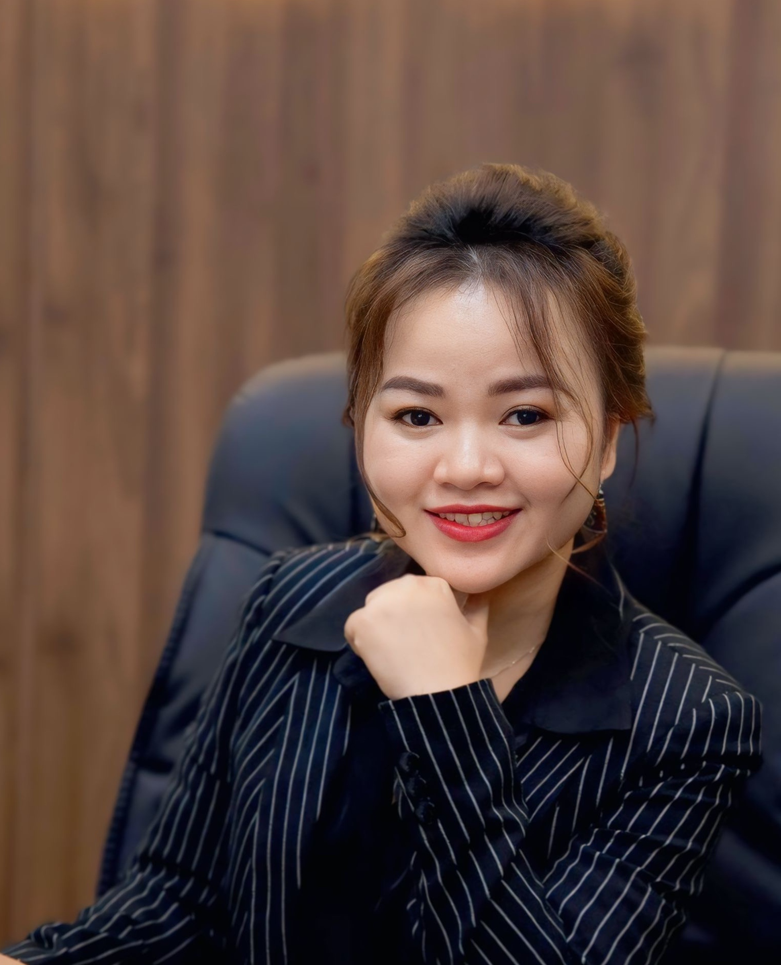 Cô Nguyên Phụng - Chủ tịch HĐQT OYL Global